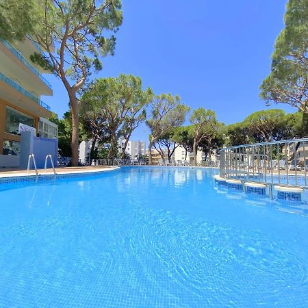 Rentalmar Blue Beach & Pool Salou Bagian luar foto
