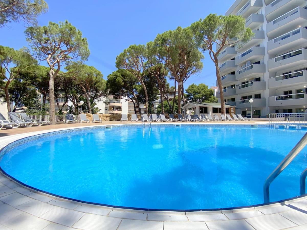 Rentalmar Blue Beach & Pool Salou Bagian luar foto