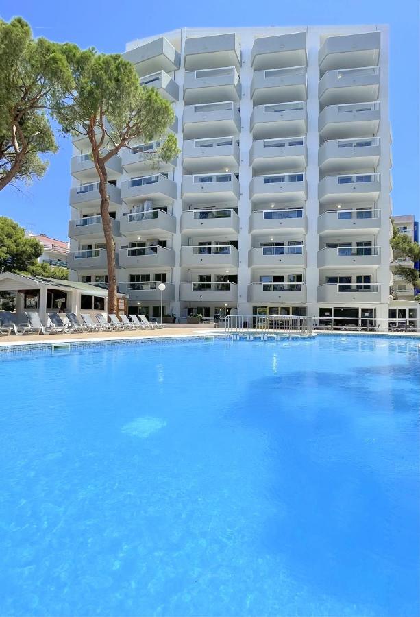 Rentalmar Blue Beach & Pool Salou Bagian luar foto