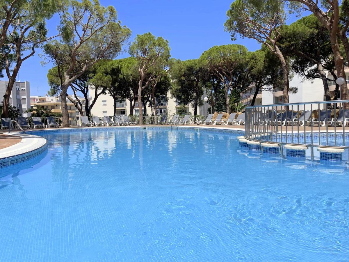 Rentalmar Blue Beach & Pool Salou Bagian luar foto