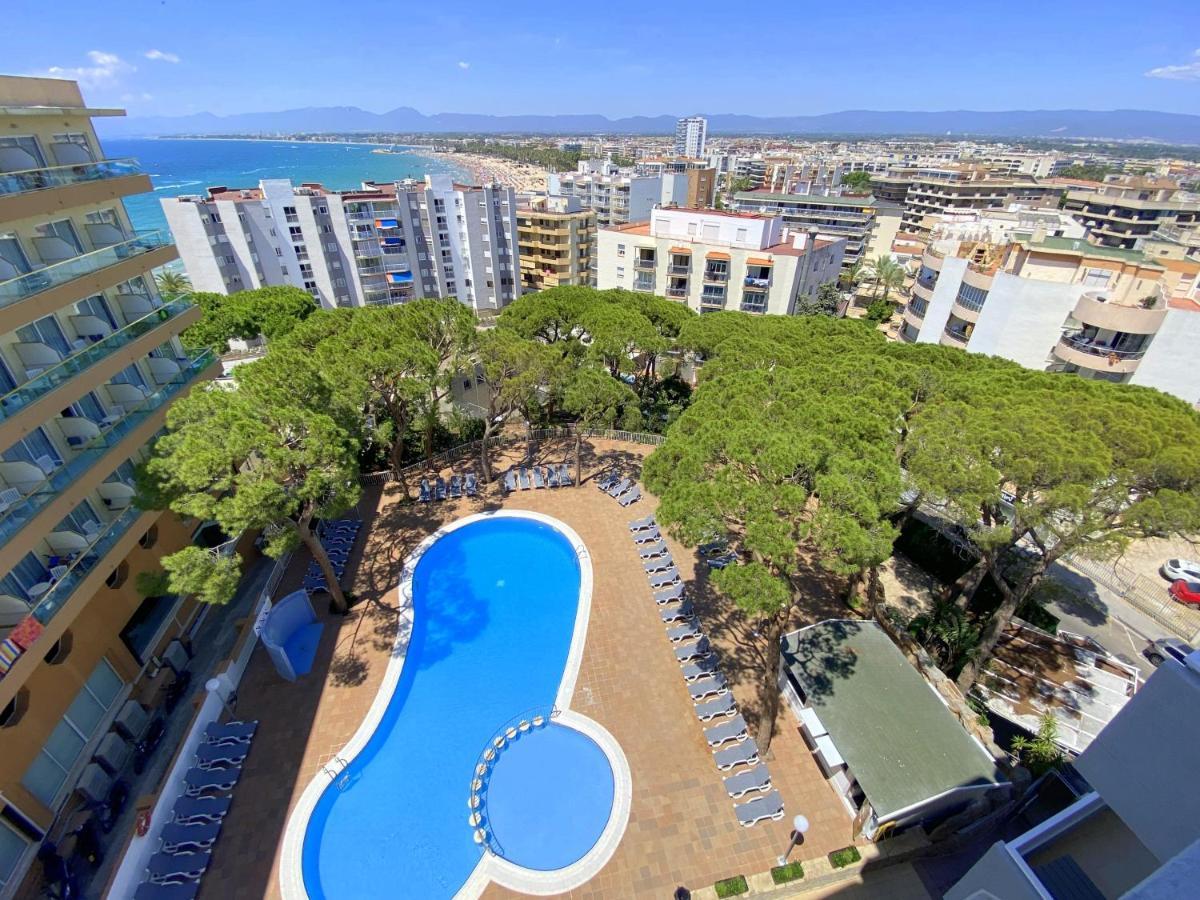 Rentalmar Blue Beach & Pool Salou Bagian luar foto