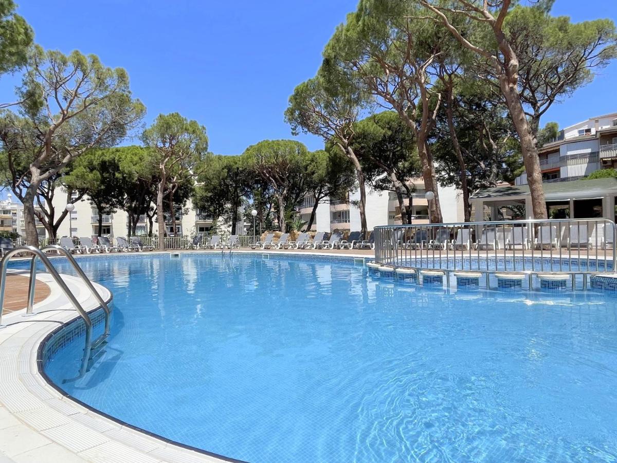 Rentalmar Blue Beach & Pool Salou Bagian luar foto
